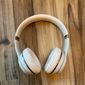 Beats by Dr. Dre - Beats Solo3 Wireless Headphones - Satin Gold